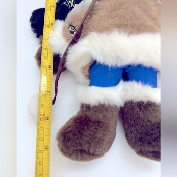 9” Alaskan Friends Eskimo Doll - Picture 3 of 7